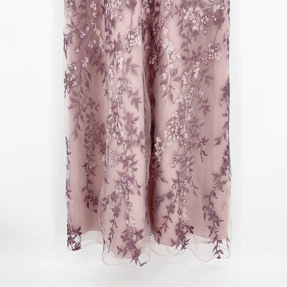 La Femme | Dusty Lilac Lace Column Beaded Gown, Sz 6 - Picture 5 of 12